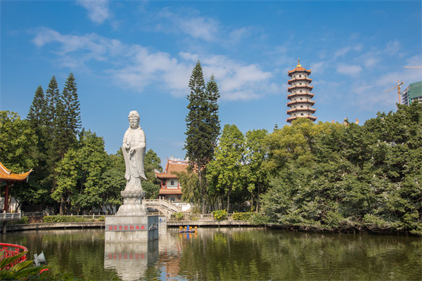 企業(yè)如何借助福州咨詢公司制定并落實(shí)年度經(jīng)營策略？
