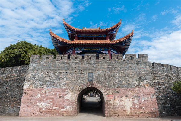 企業(yè)卡在轉(zhuǎn)型關(guān)鍵期難推進(jìn)，肇慶管理咨詢公司有何突圍方案？